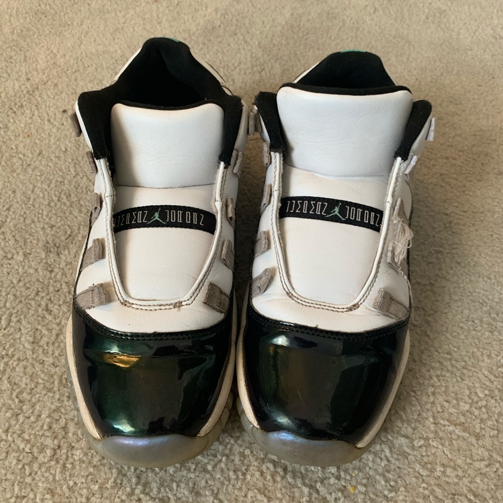 Air Jordan 11 Retro Low Easter Emerald